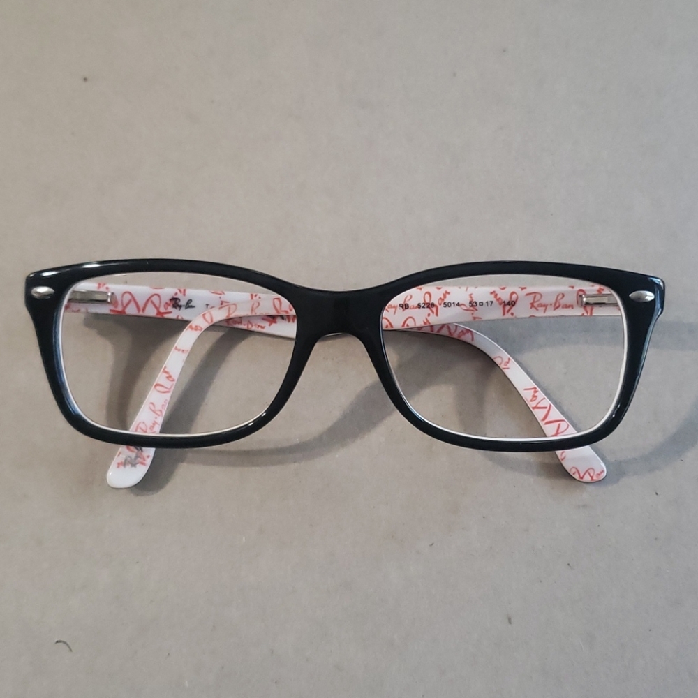 Eyeglasses
